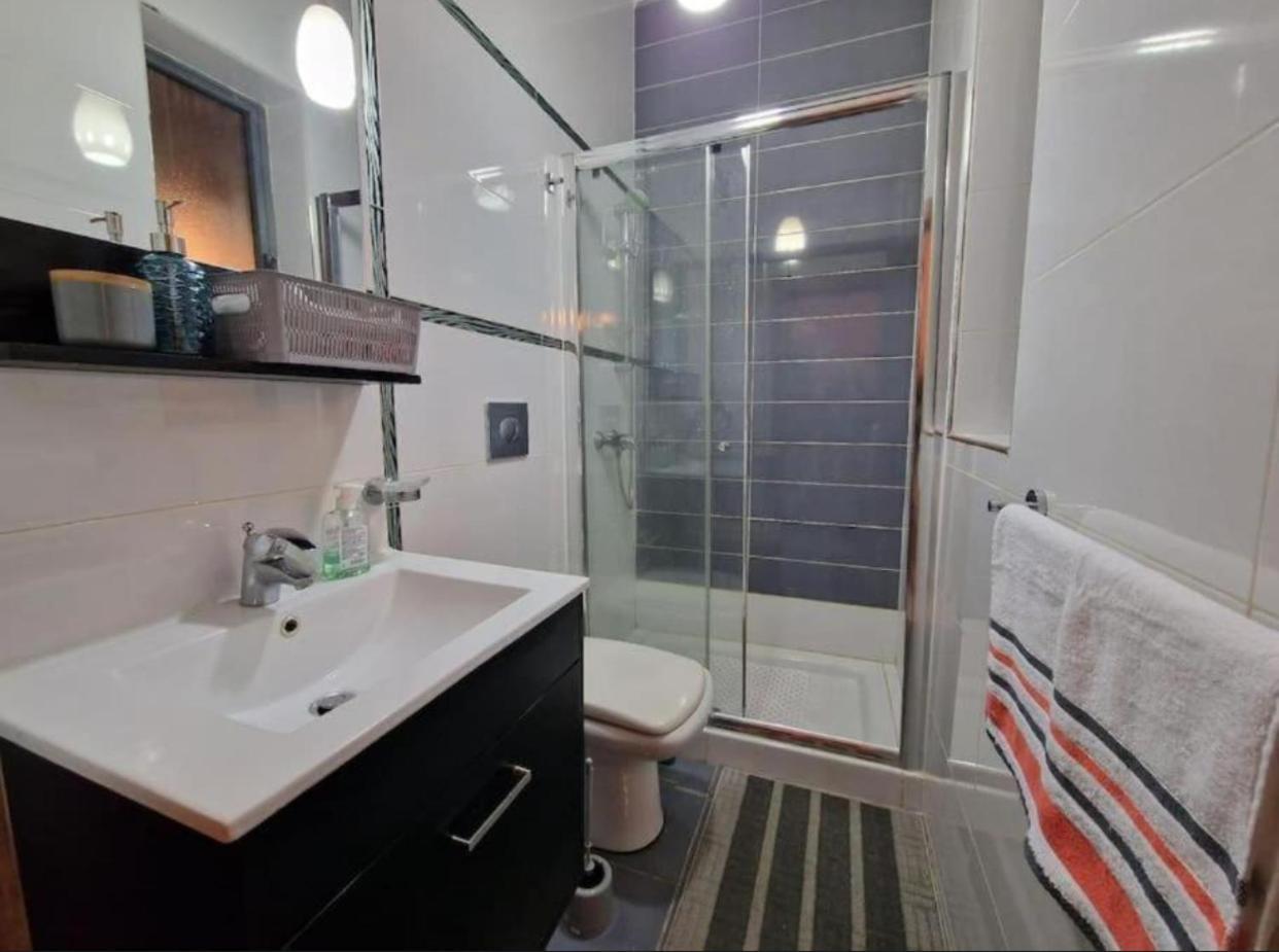 Bugibba Central Modern Apartment St. Paul's Bay Ngoại thất bức ảnh