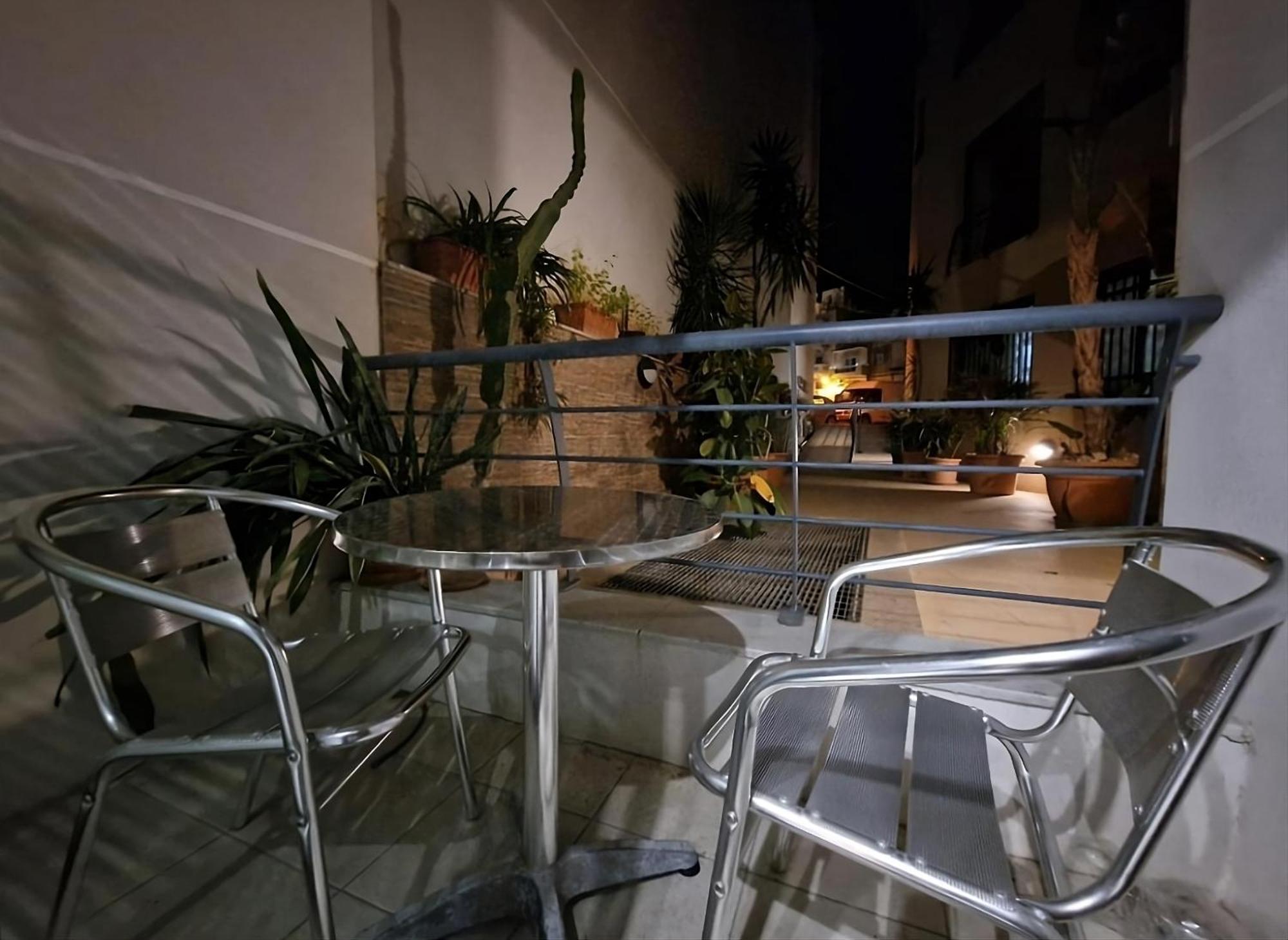Bugibba Central Modern Apartment St. Paul's Bay Ngoại thất bức ảnh